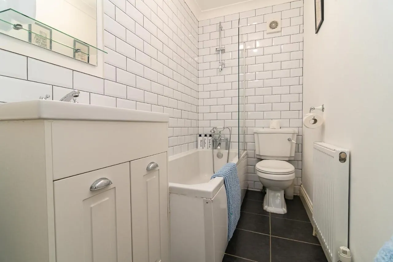 Apartment Light And Airy 1 Bedroom Flat 700M From The Beach Bournemouth